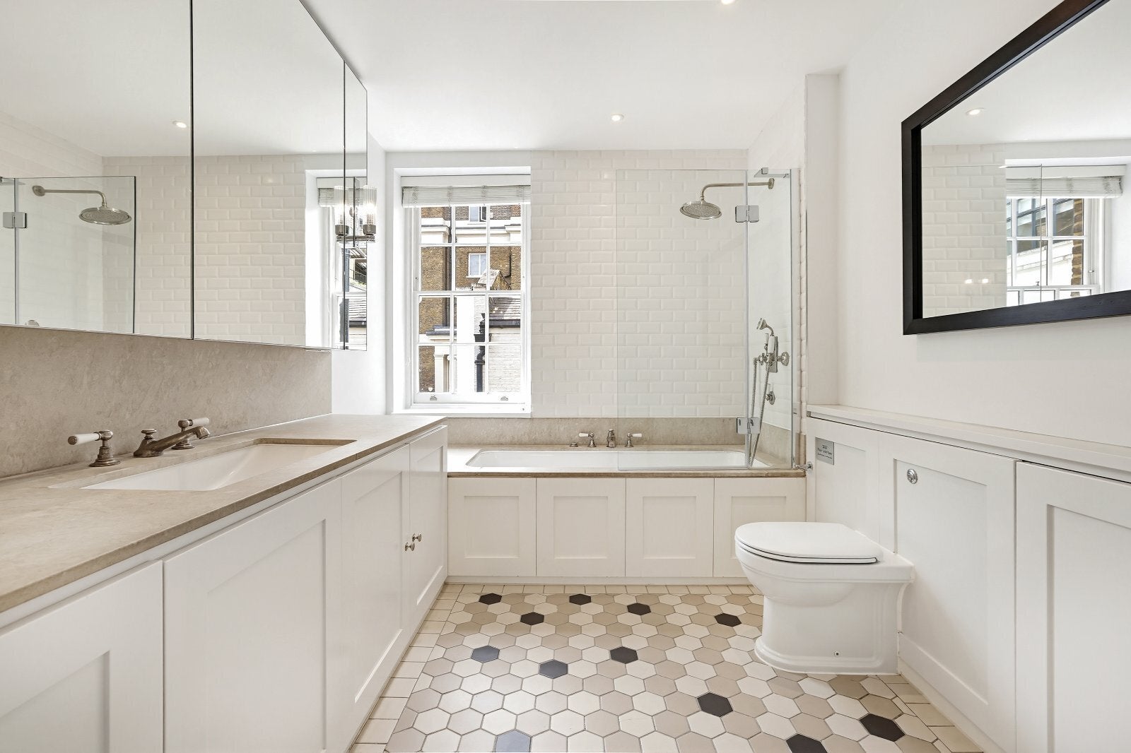 Flat Kinnerton Street in City of Westminster