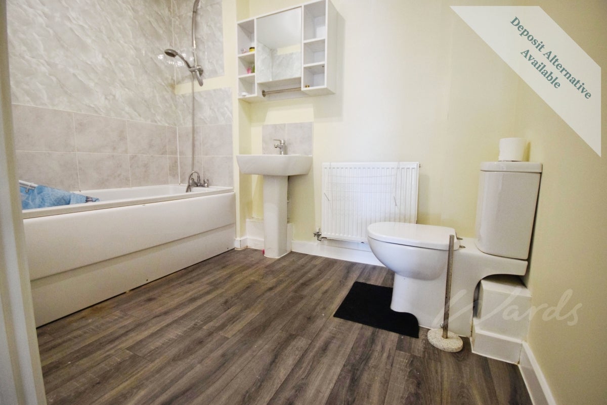 Flat Starboard Crescent in Gillingham