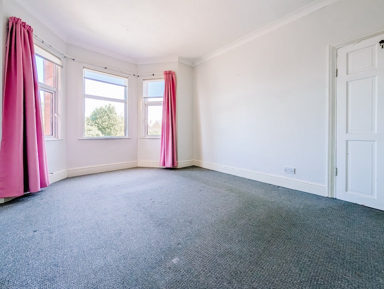 Flat Southview Drive in Southend-on-Sea