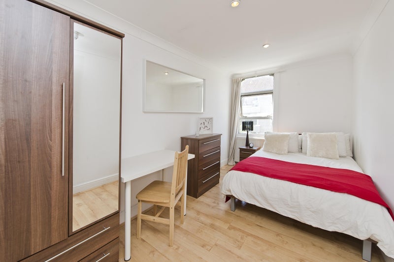 Room Frithville Gardens in Greater London