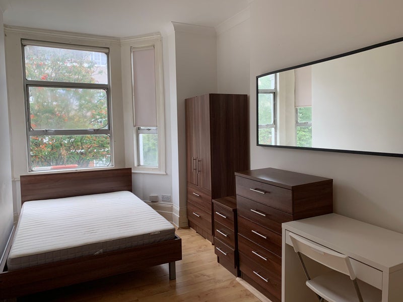 Room Frithville Gardens in Greater London