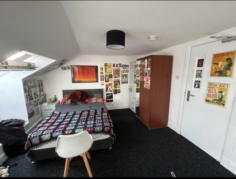 Room Renfrew Street in Glasgow