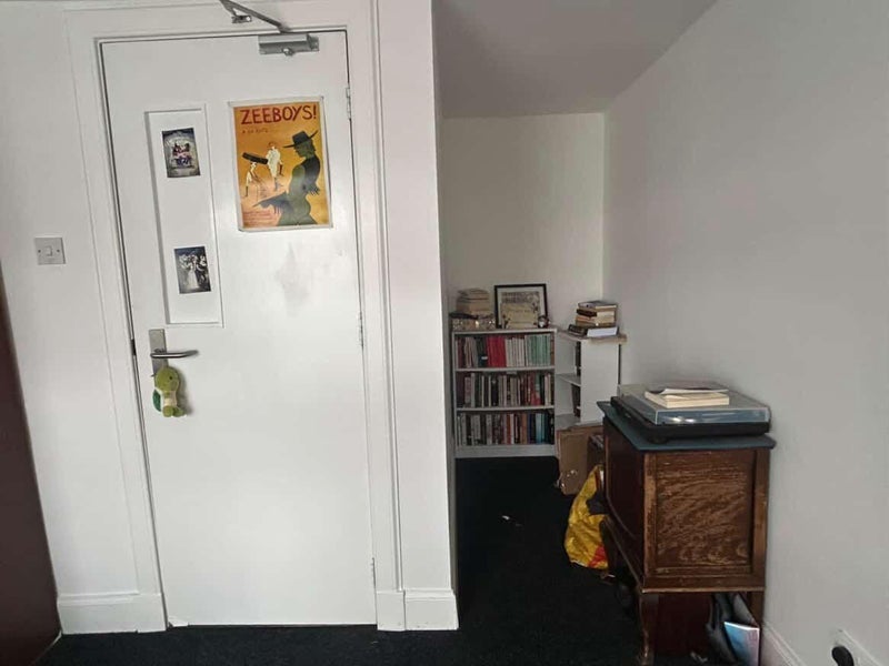 Room Renfrew Street in Glasgow