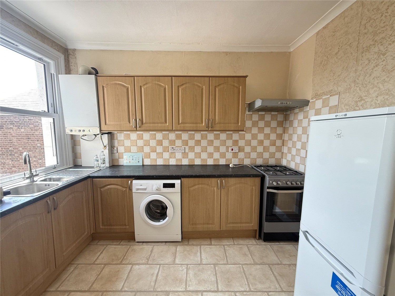 Flat Westbury Road in Greater London