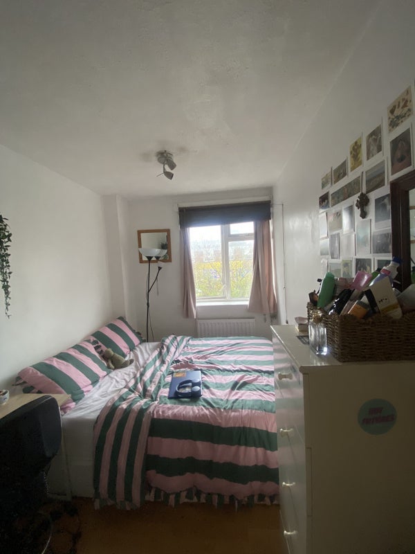 Room Spenser Grove in Greater London