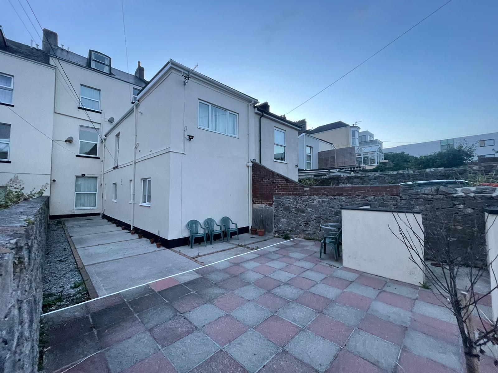 Flat Greenbank Road in Plymouth