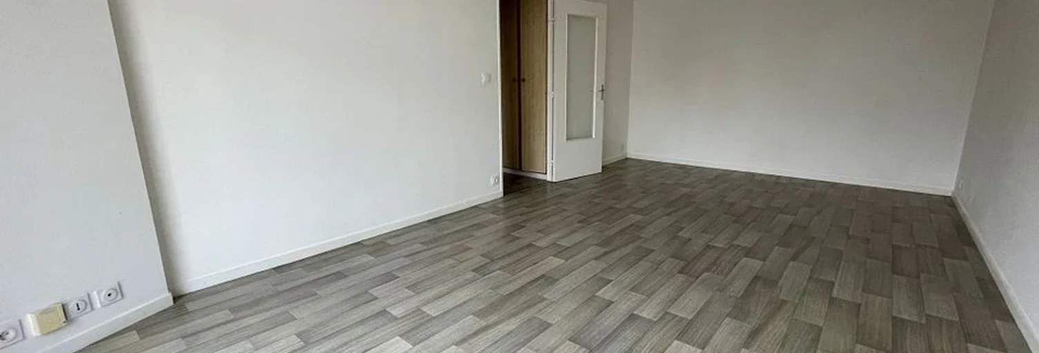 Flat Rue de la Hache in Caen