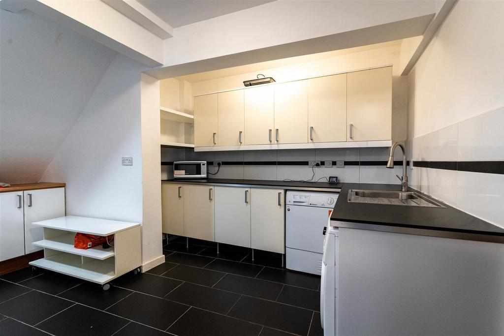 Flat Harborne Lane in Birmingham