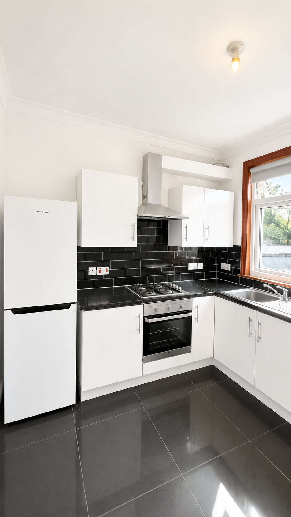 Flat Aldborough Road South in Greater London