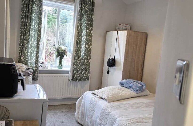 Room Camden Road in Greater London