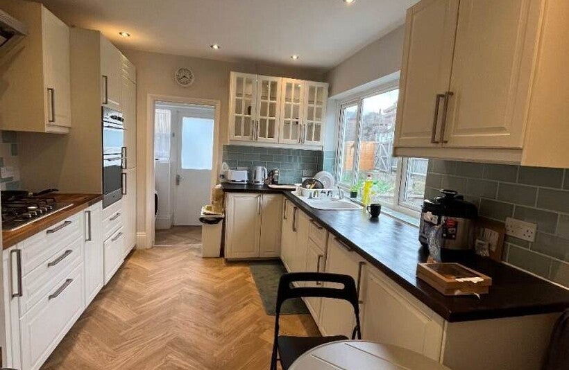Room Camden Road in Greater London