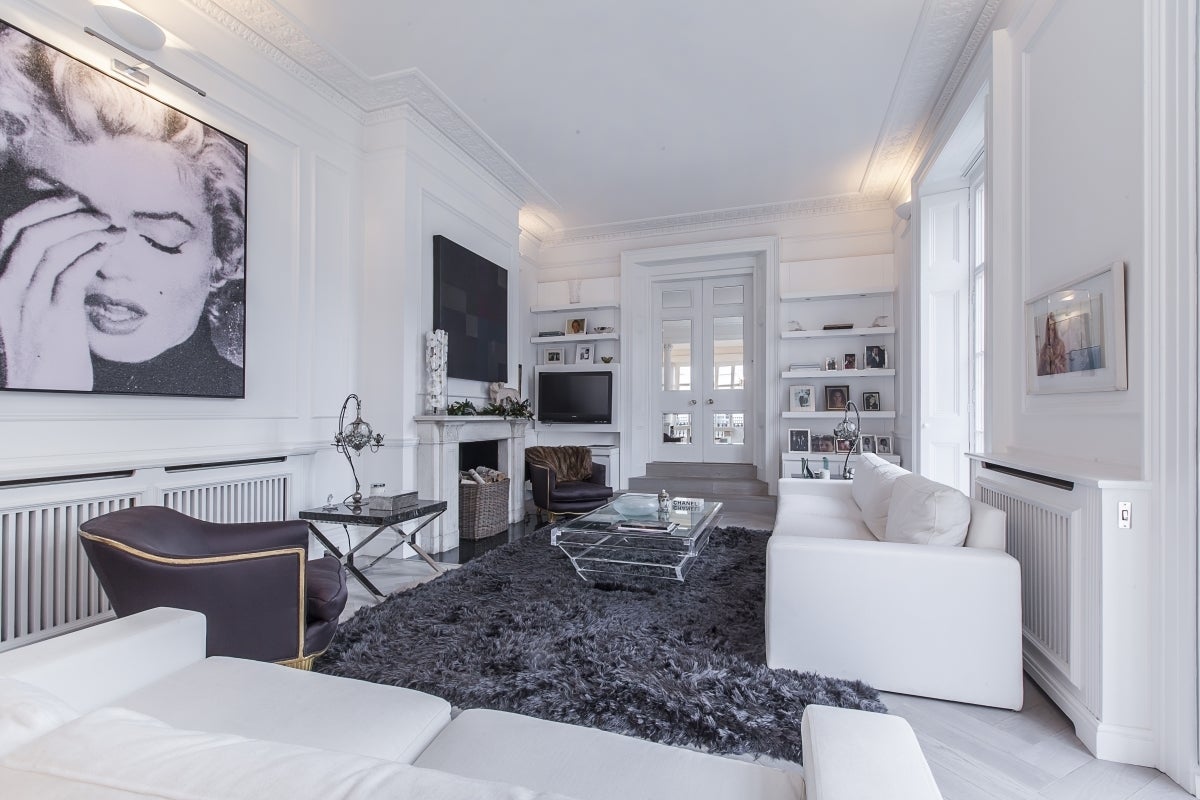 Flat Eaton Place in City of Westminster