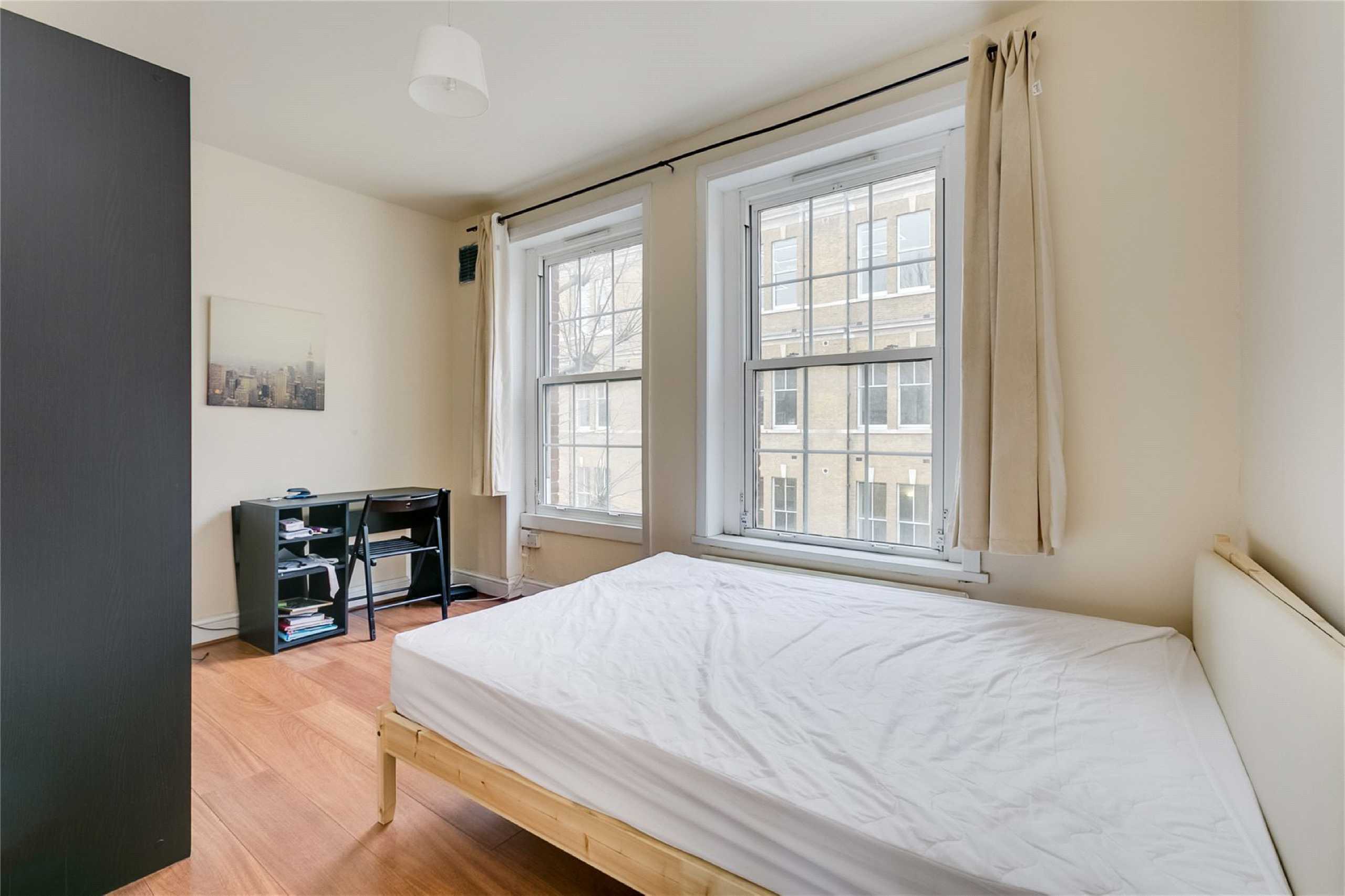 Flat Cranleigh Street in Greater London