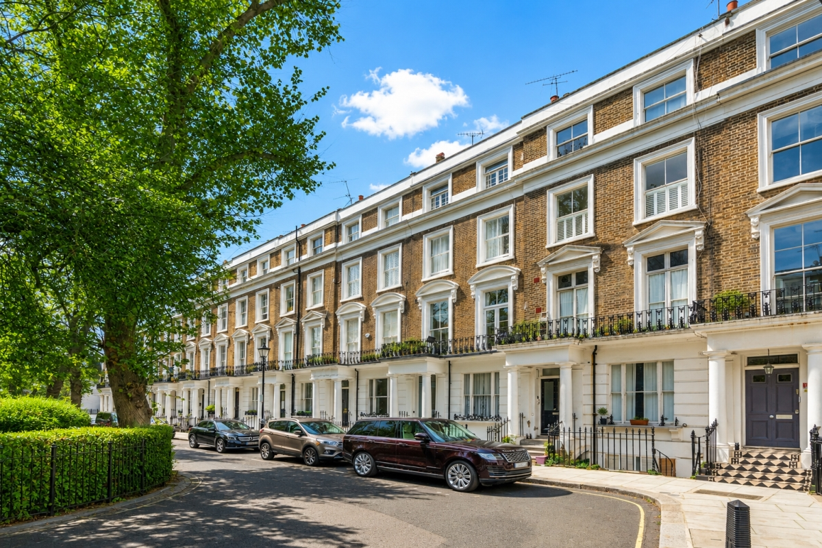 Flat Kildare Gardens in City of Westminster