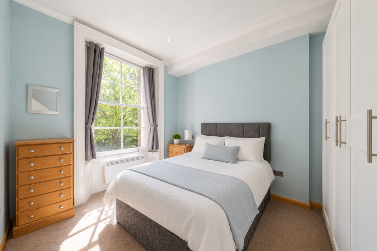 Flat Kildare Gardens in City of Westminster
