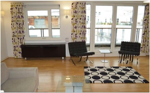 Flat Empire Way in Greater London