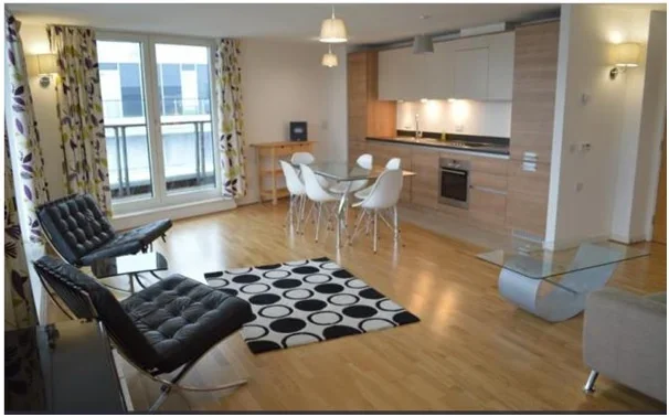 Flat Empire Way in Greater London