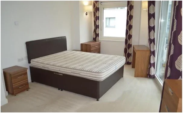Flat Empire Way in Greater London