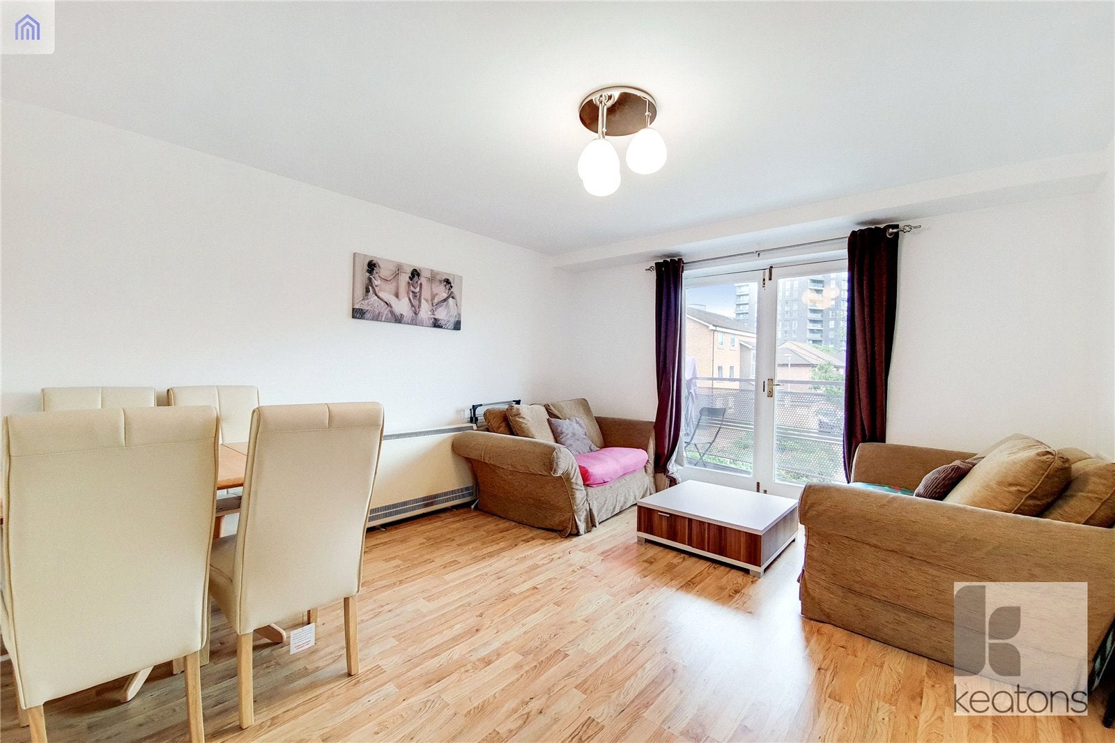 Flat Bruford Court in London
