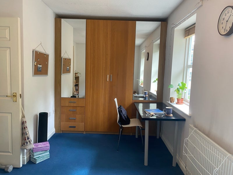 Room Stone Mill Way in Leeds