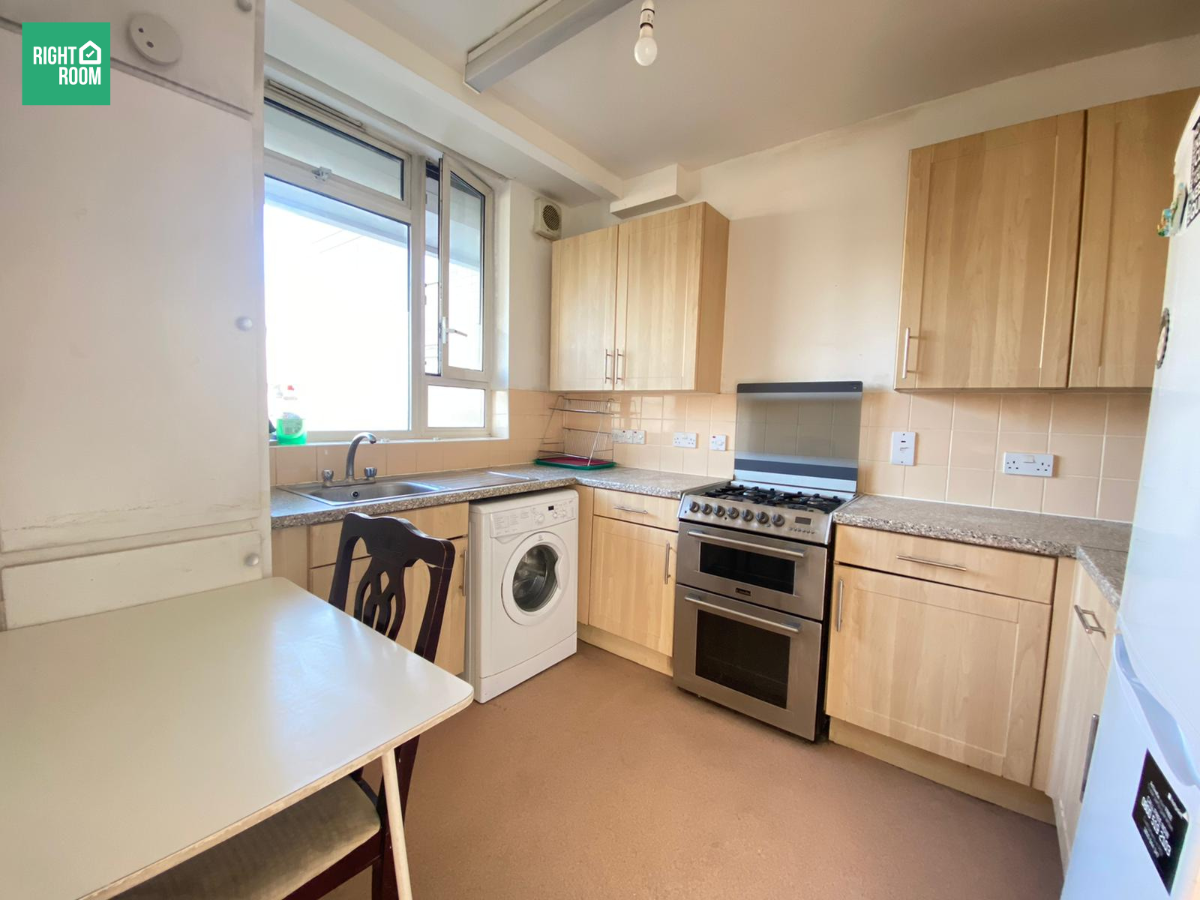 Flat Priory Green in Greater London