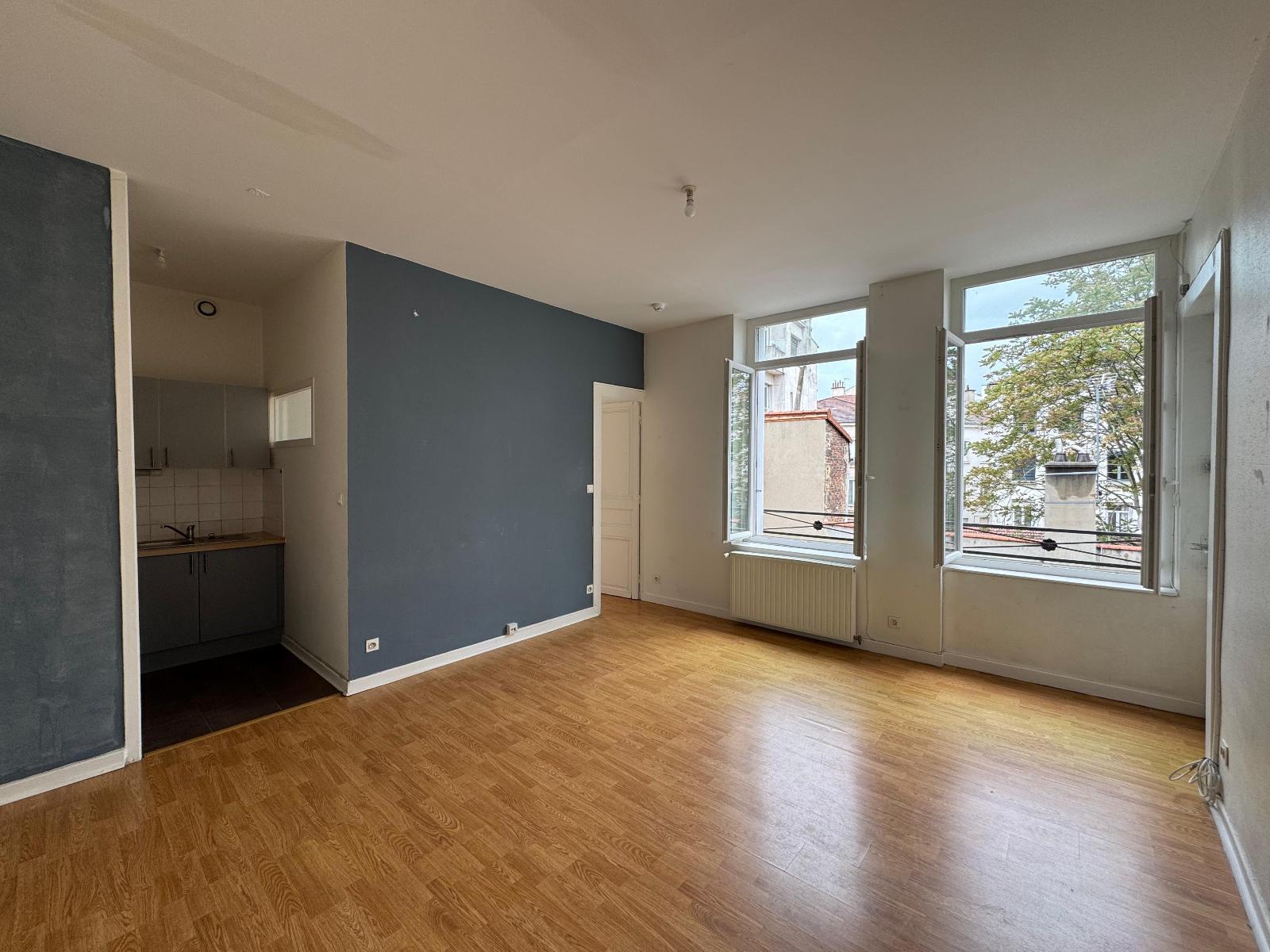 Flat Rue du Général Foy in Saint-Étienne