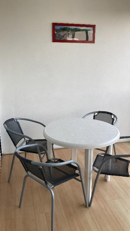 Room Rue des Treilles in Libourne