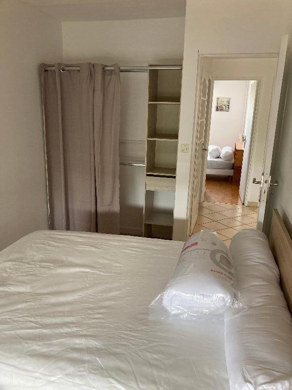 Room Rue des Treilles in Libourne