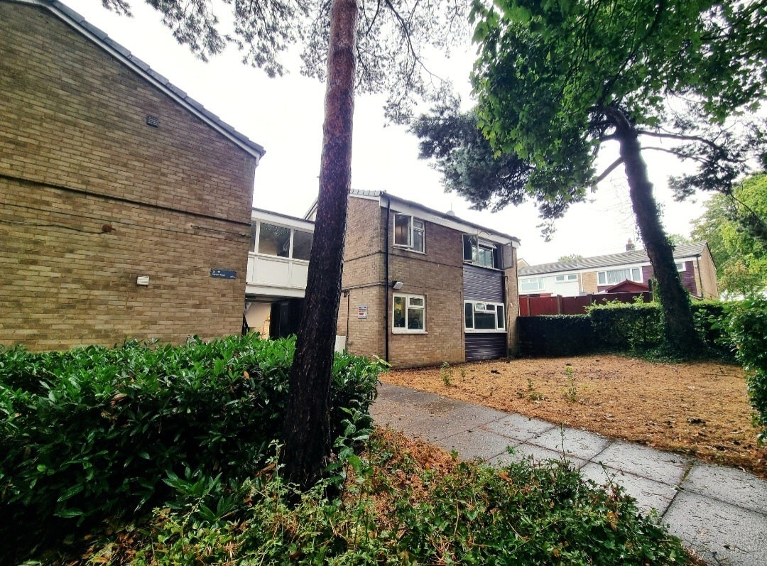 Flat Vardon Road in Stevenage