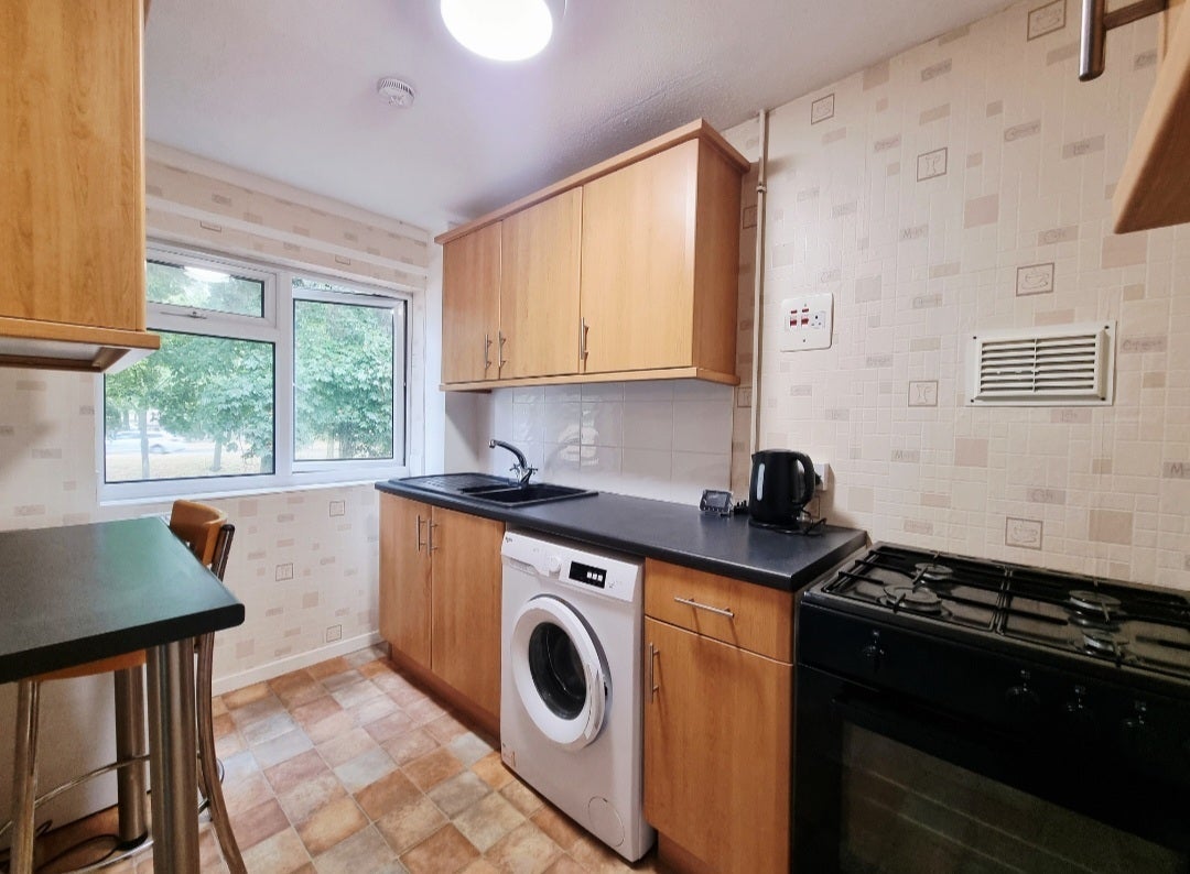 Flat Vardon Road in Stevenage