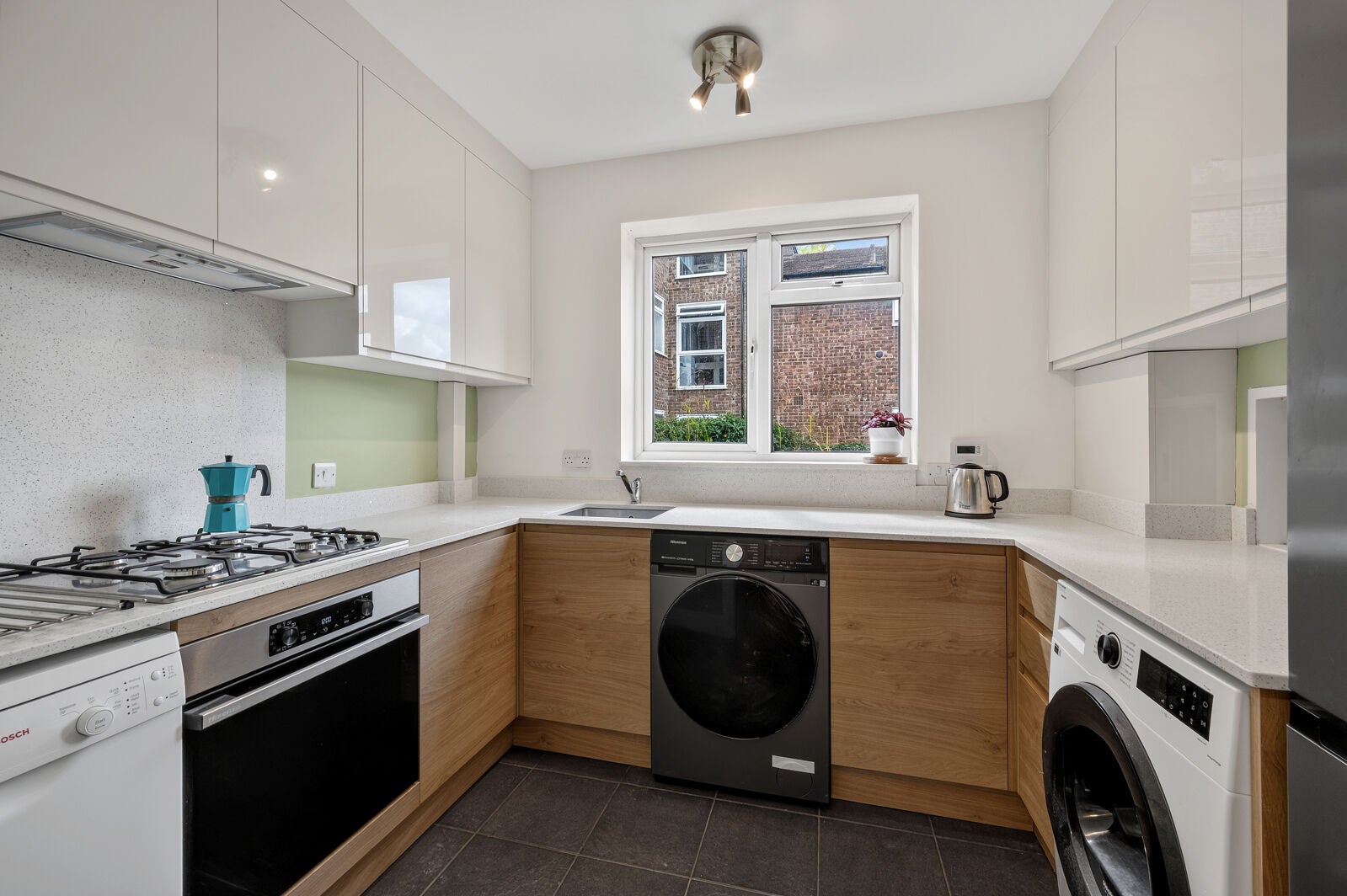 Flat Durham Road in Greater London