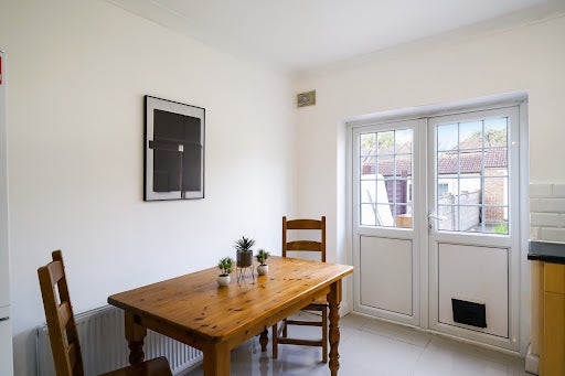 Room Avalon Road in Greater London