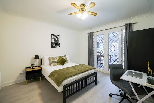 Room Avalon Road in Greater London