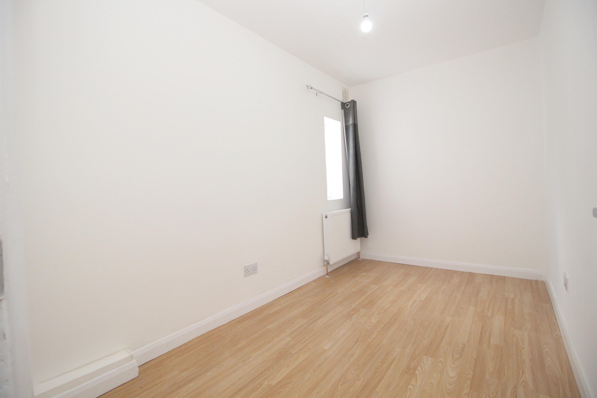 Flat Gaysham Avenue in London