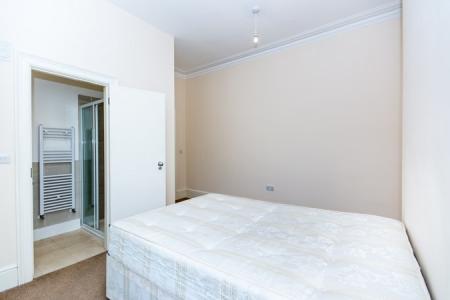 Flat Cranworth Gardens in Greater London