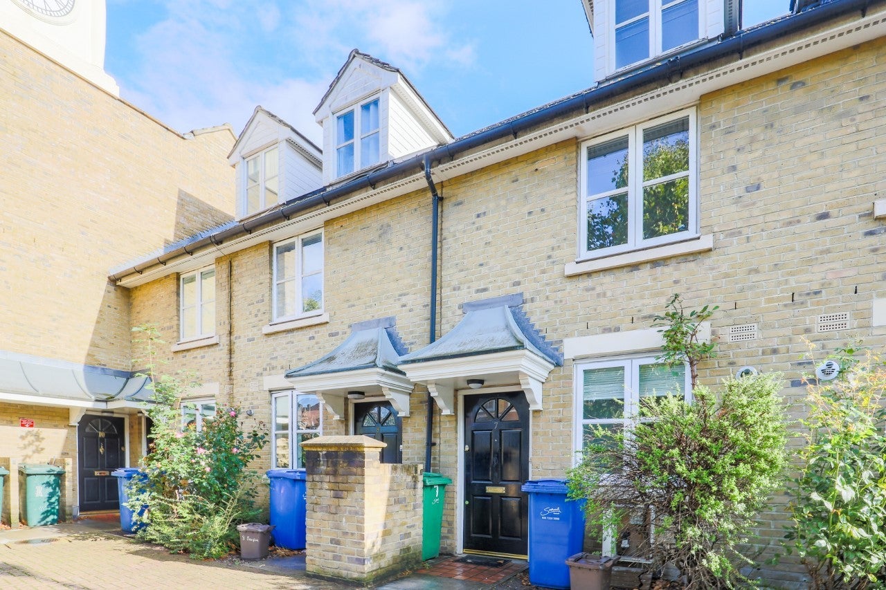 House Banfield Road in Greater London