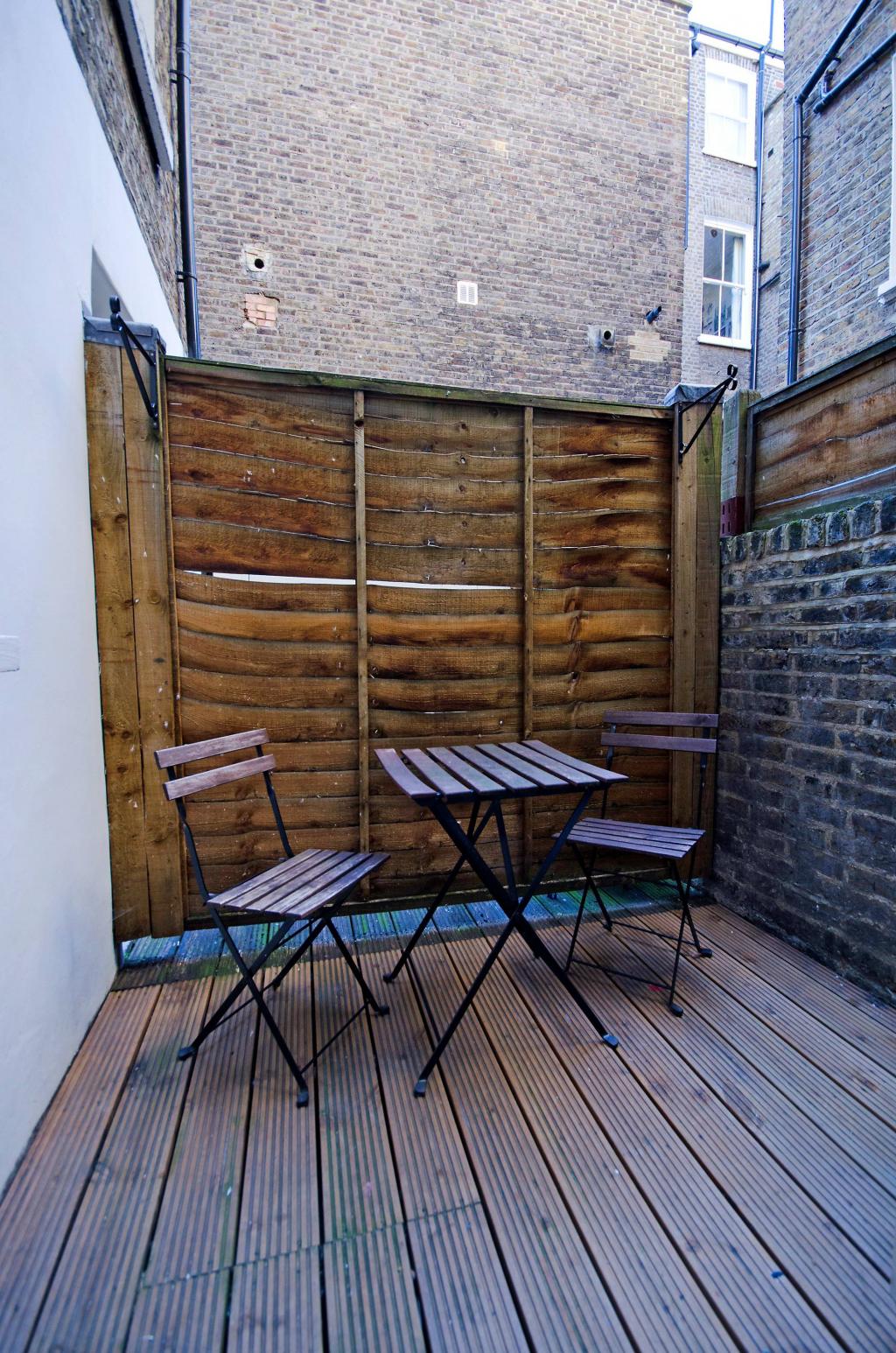 Flat Fairholme Road in Greater London