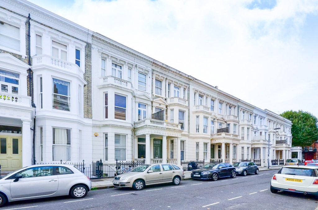 Flat Fairholme Road in Greater London