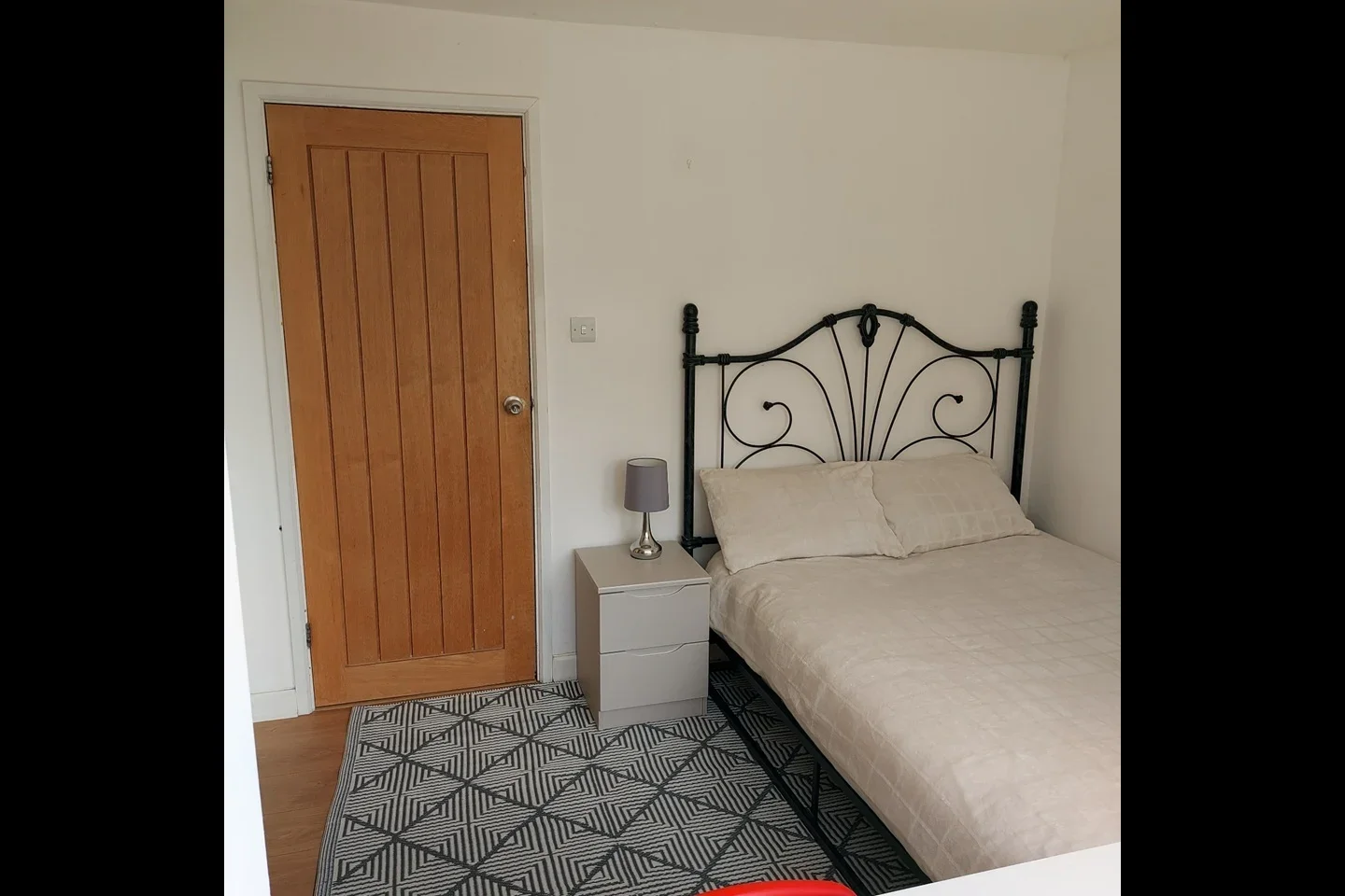 House Hartfield Crescent in Greater London