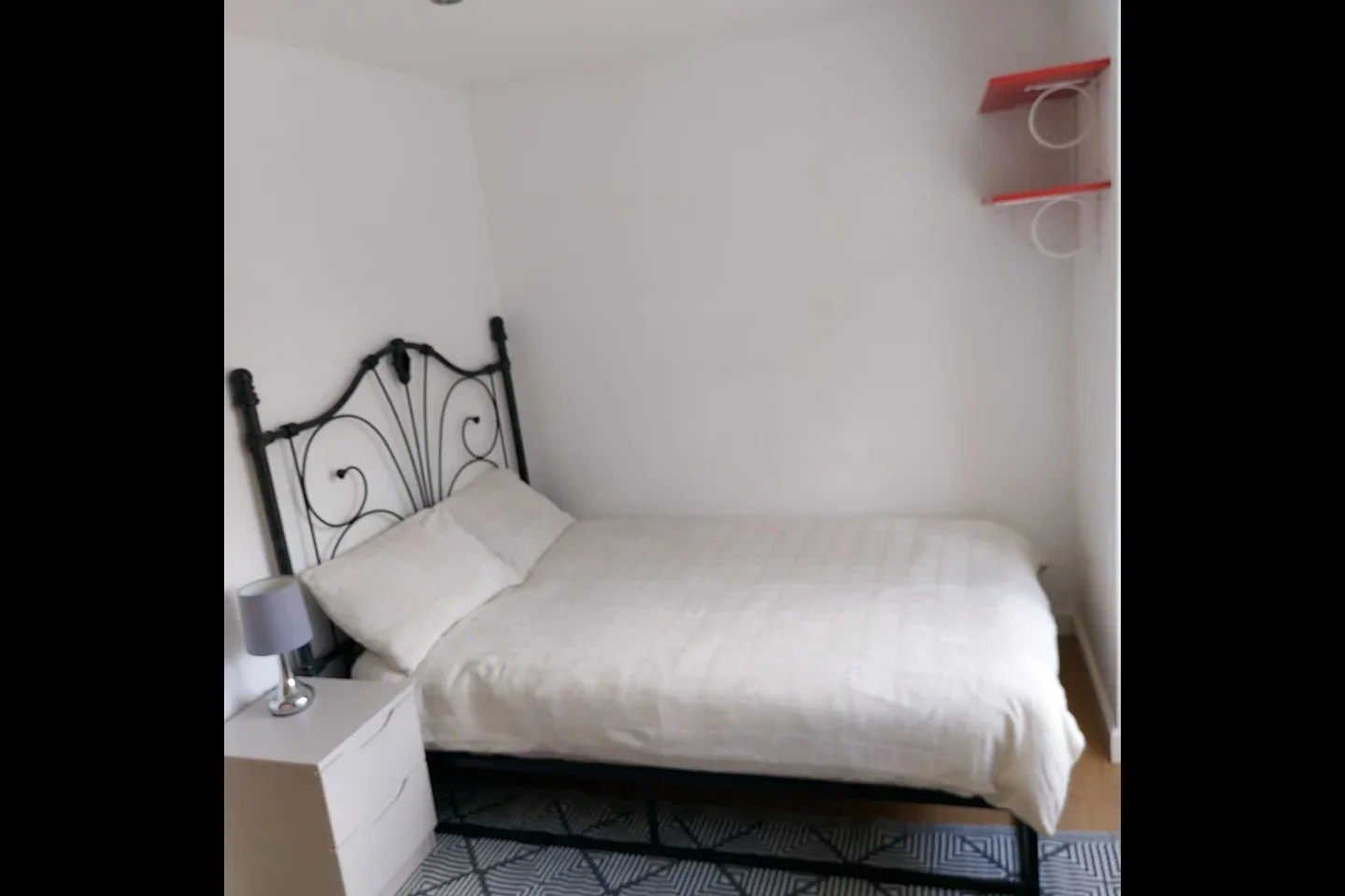 House Hartfield Crescent in Greater London