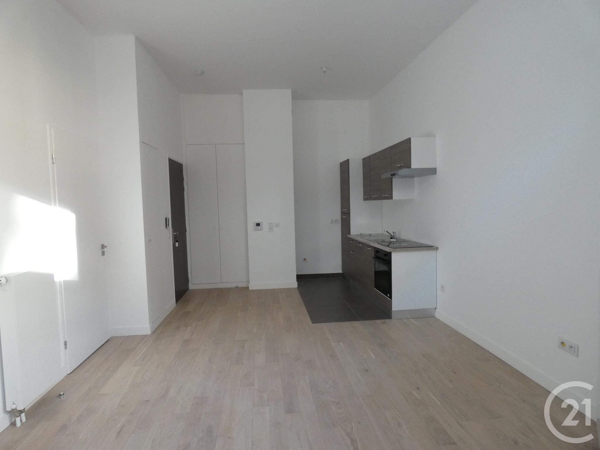 Flat Rue de Crimée in Paris