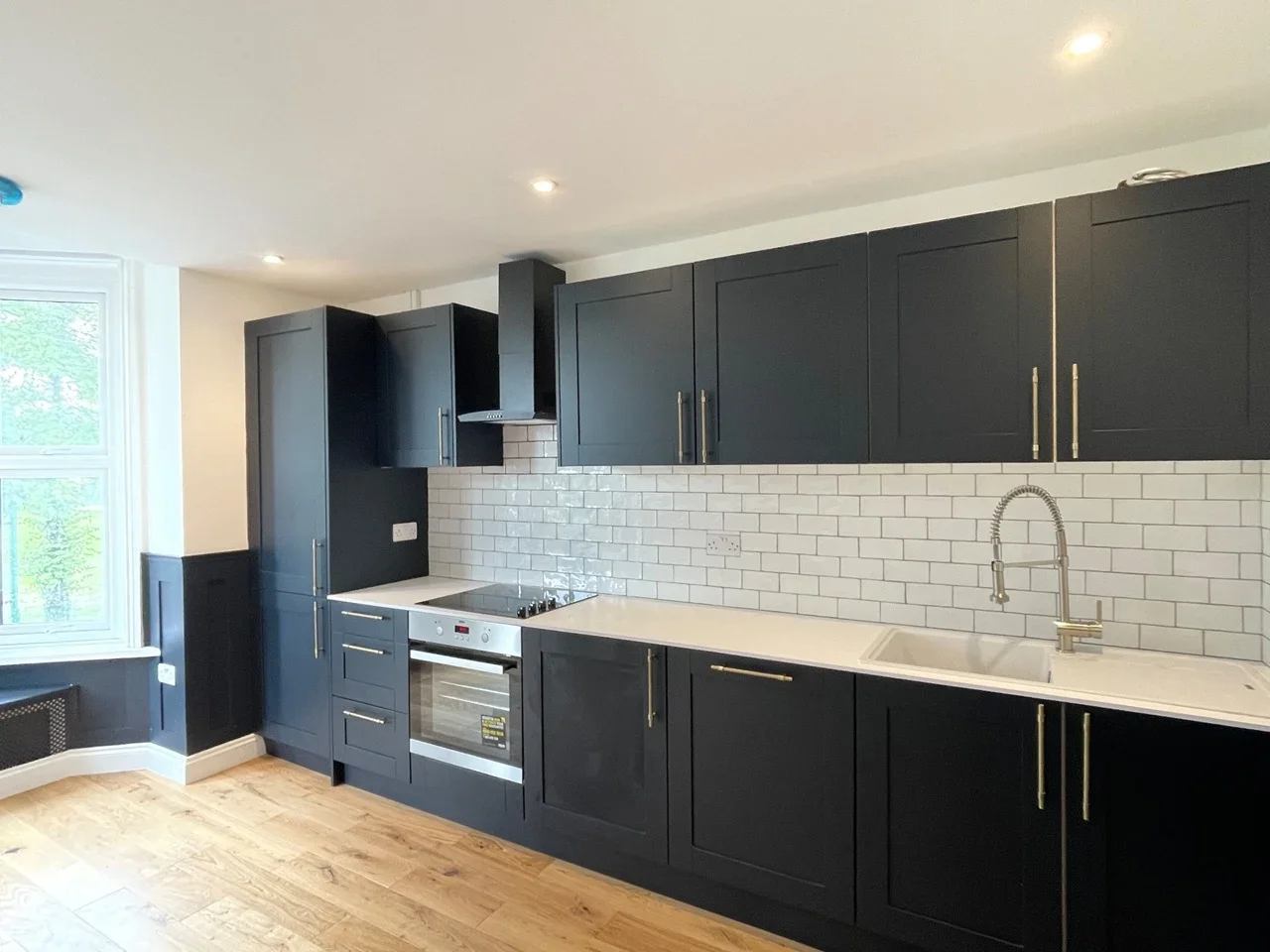 Flat Woodbridge Road in Guildford