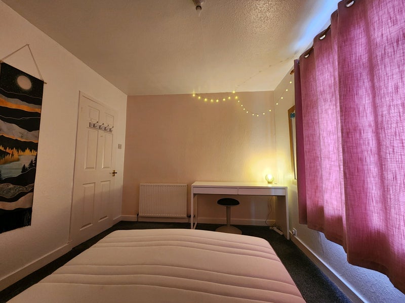 Room Boghead Crescent in Bathgate