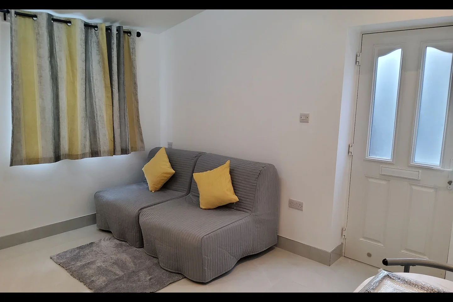 Flat Oaktree Crescent in Bristol