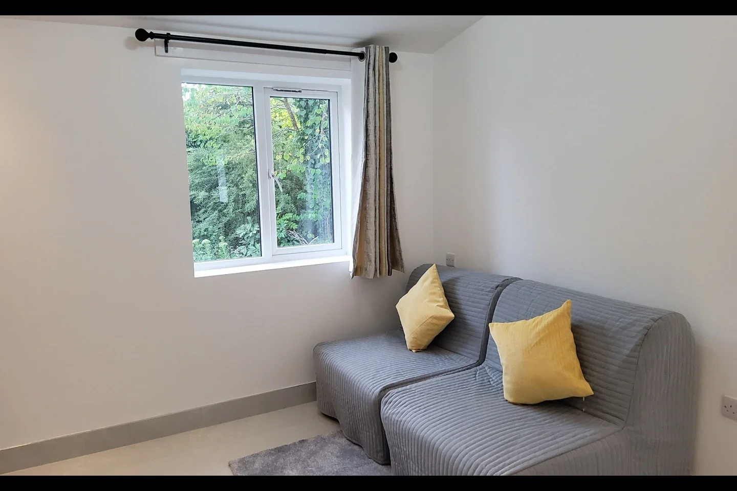 Flat Oaktree Crescent in Bristol