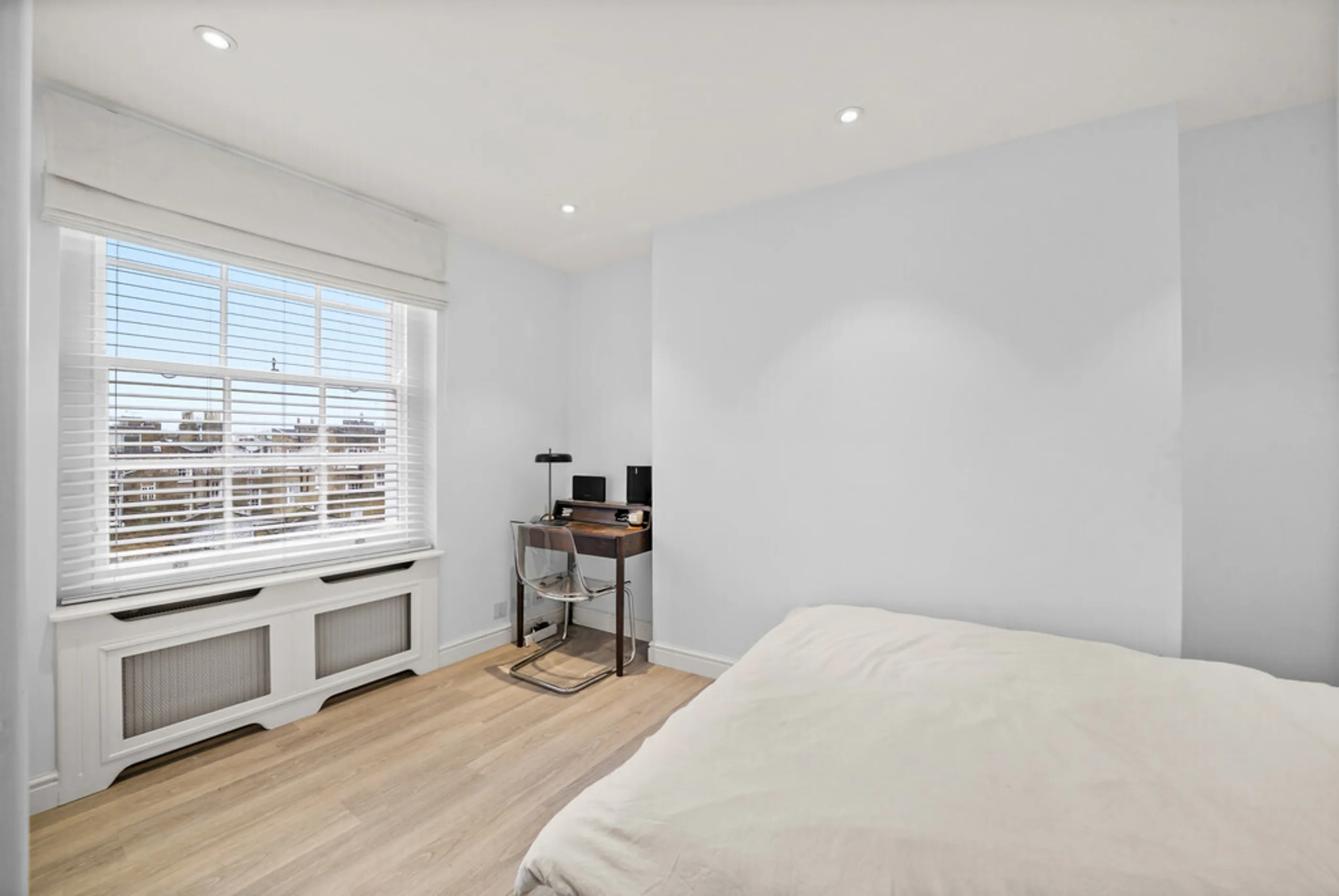 Flat Regent's Park Road in Greater London