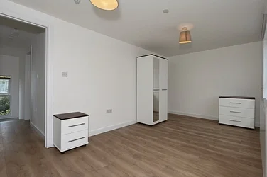 Flat Fransfield Grove in Greater London