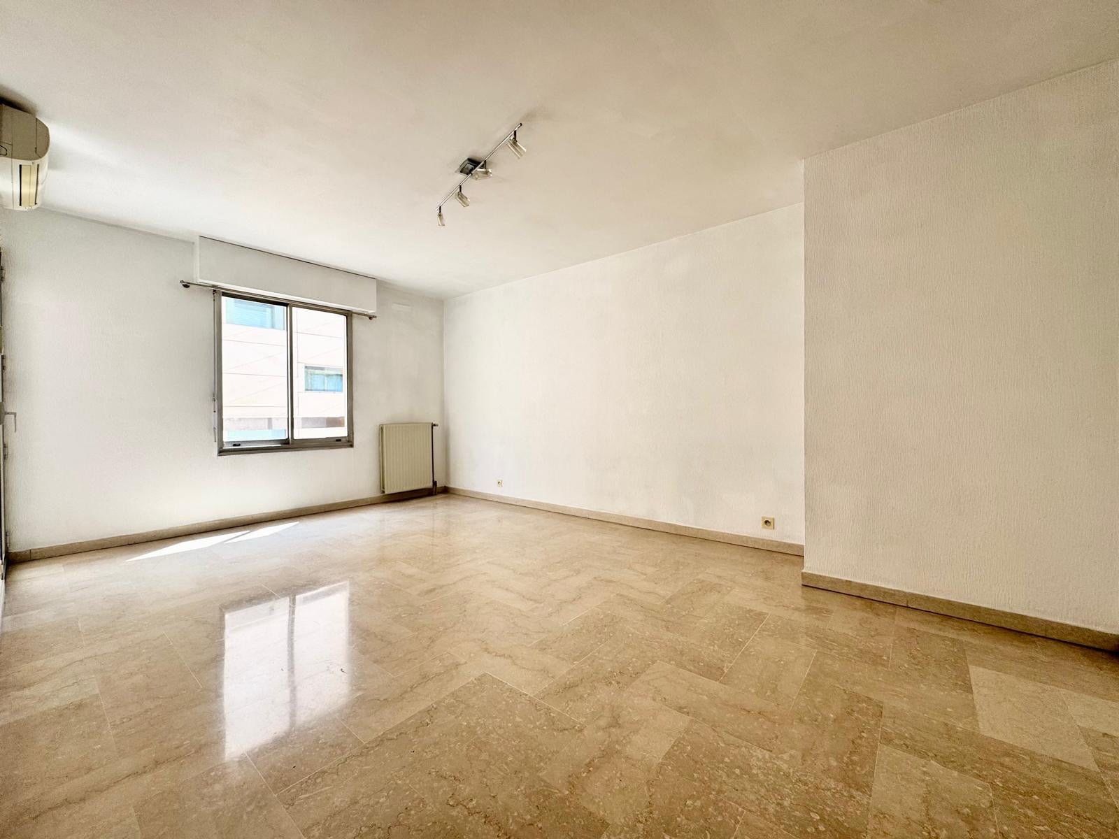 Appartement Rue Émile Jamais à Nîmes