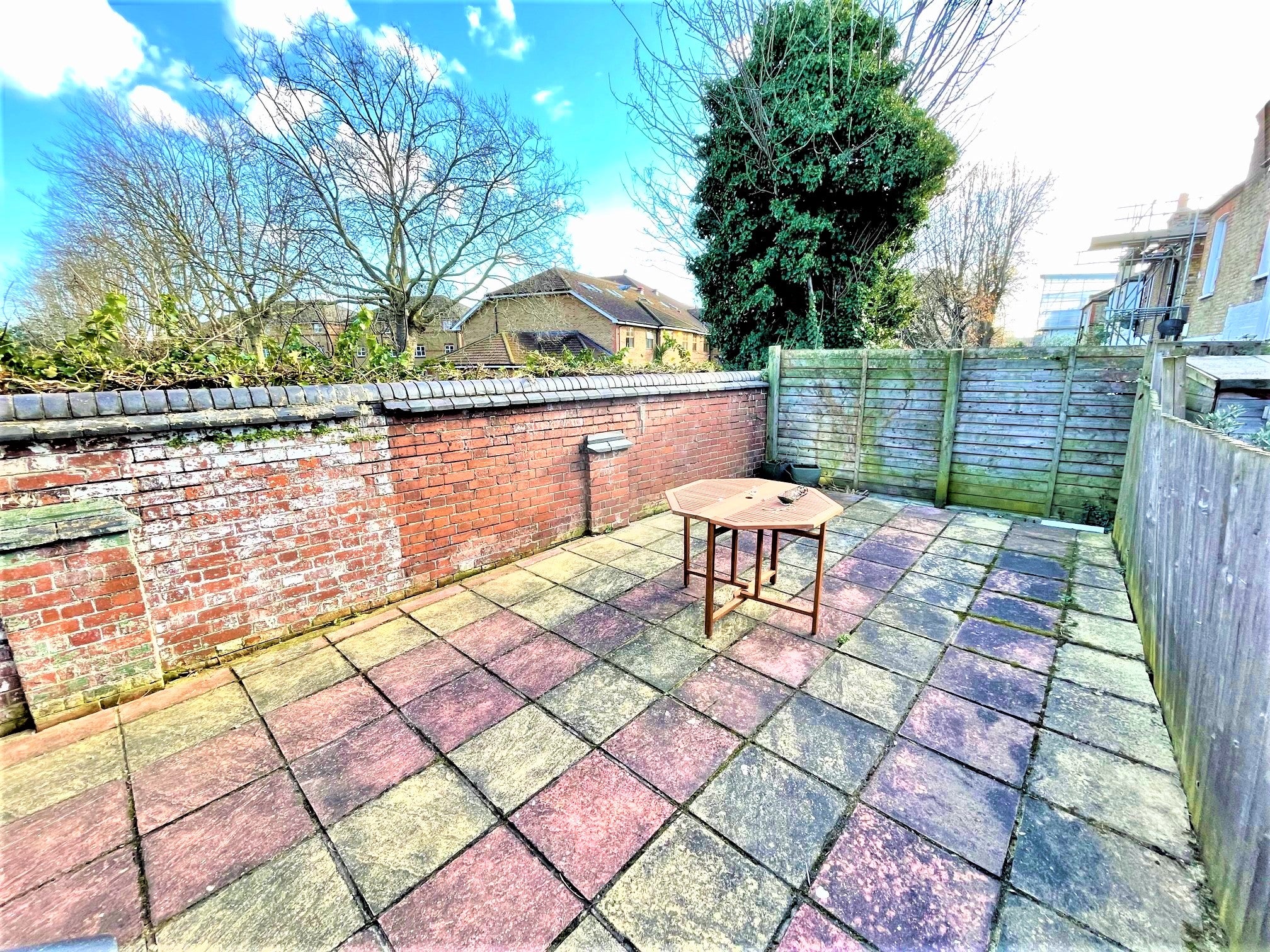 Flat Franciscan Road in Greater London