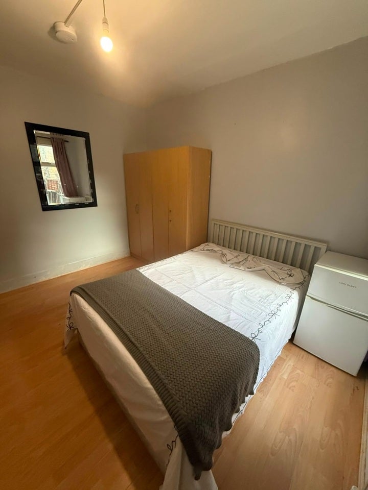 Room Albert Square in Greater London